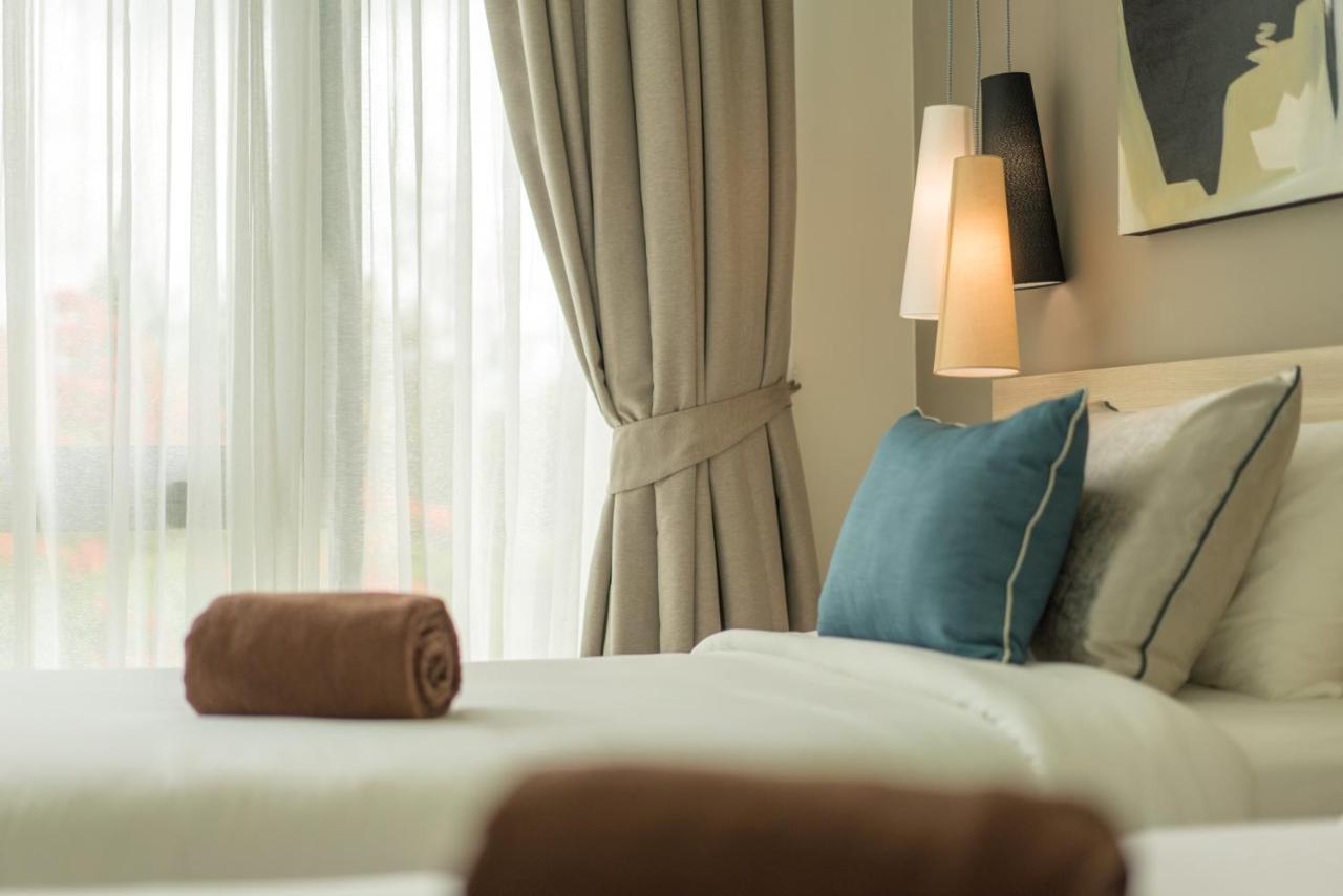 Oceanstone By Resava Apartment Pantai Bang Tao Bagian luar foto
